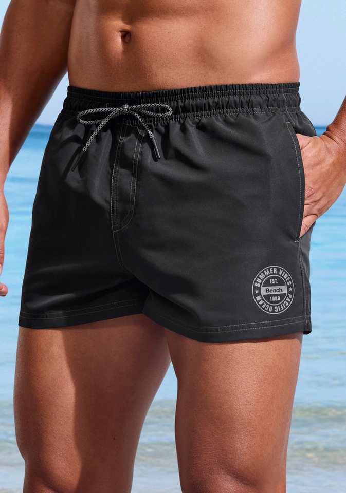 Bench. Badeshorts mit Logodruck – Bild 4 von 5