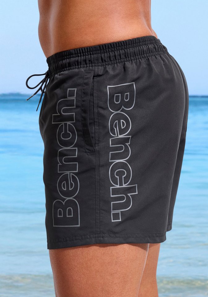 Bench. Badeshorts mit Logoschriftzug – Bild 4 von 5