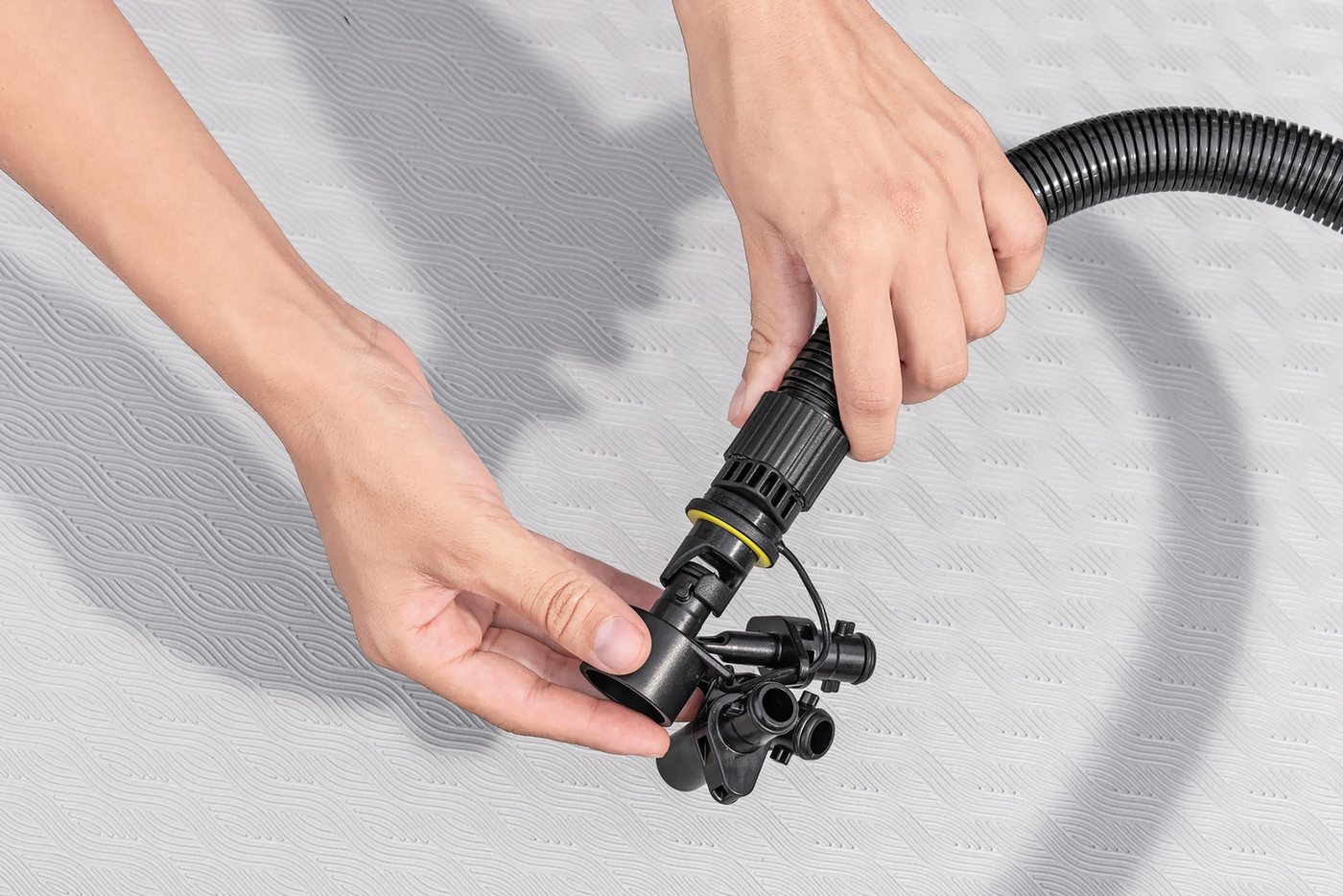 Bestway Elektropumpe Powergrip™ (Packung, 250 l/min), Für alle Aufblasartikel mit einem Arbeitsdruck von bis zu 20 PSI – Bild 5 von 5