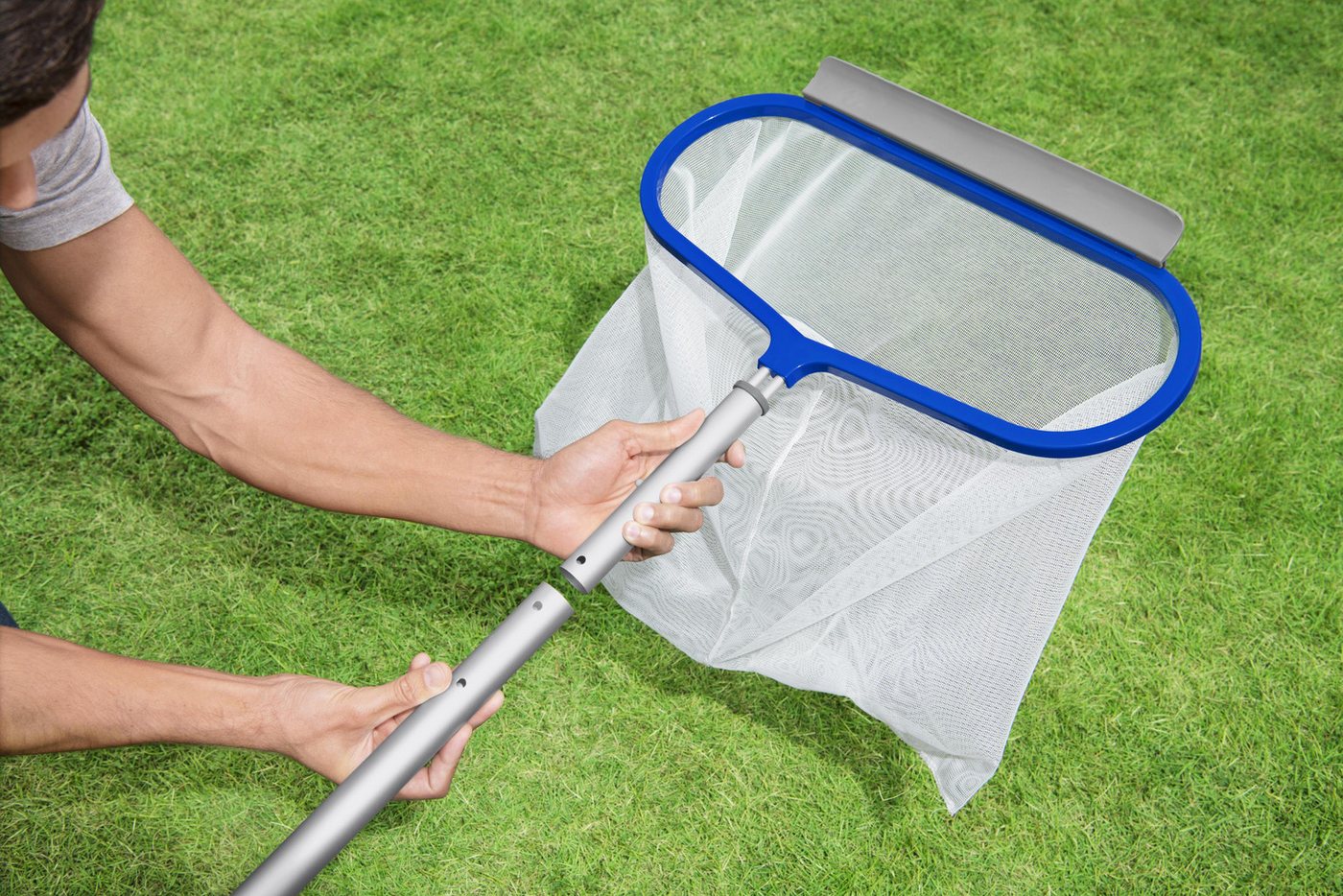 Bestway Kescher Flowclear™ AquaRake™ (Packung, 1-St., passend für 30 mm Stiele (Innendurchmesser), 50 x 48 x 2,8 cm – Bild 4 von 5