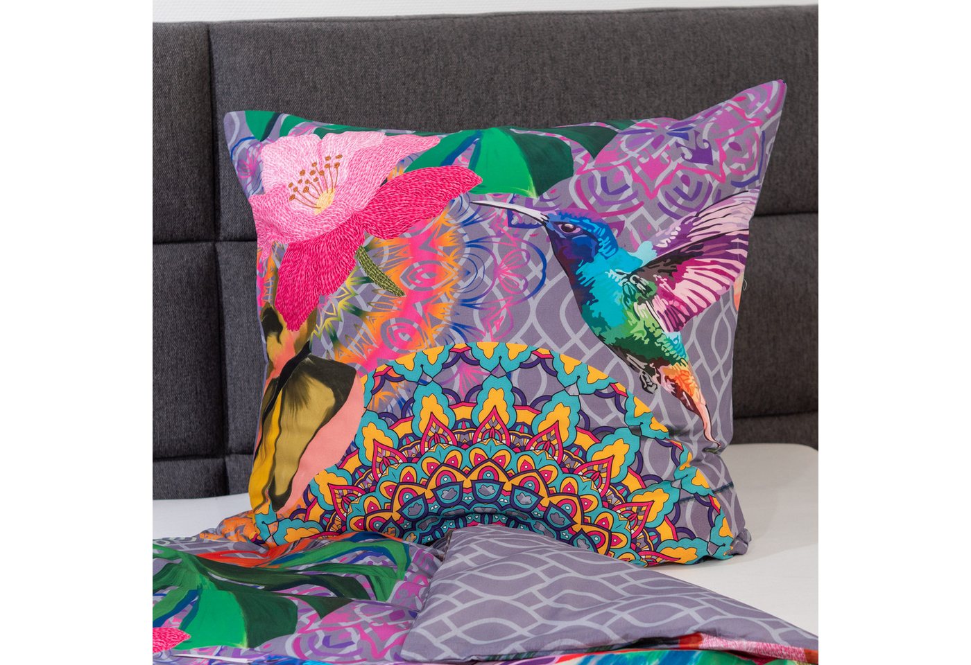 ZO HOME Bettwäsche ZO!Home, Renforcé, 2 teilig, Kolibri, bunte Mandalas auf grauem Hintergrund – Bild 5 von 5