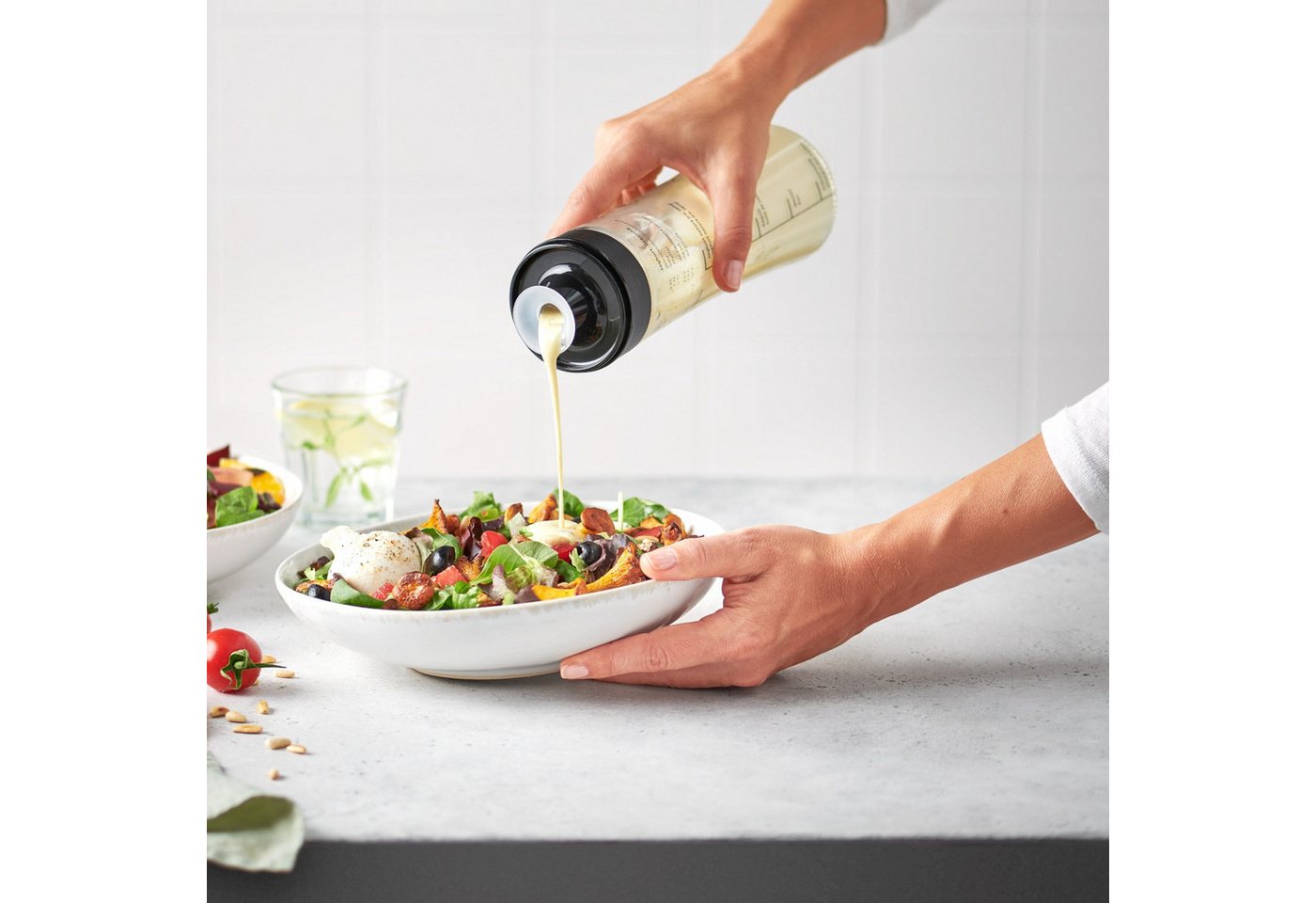 Betty Bossi Dressing Shaker Dressing-Shaker, Glas, 5 dl mit Deckelaufsatz und Dosierring – Bild 4 von 5