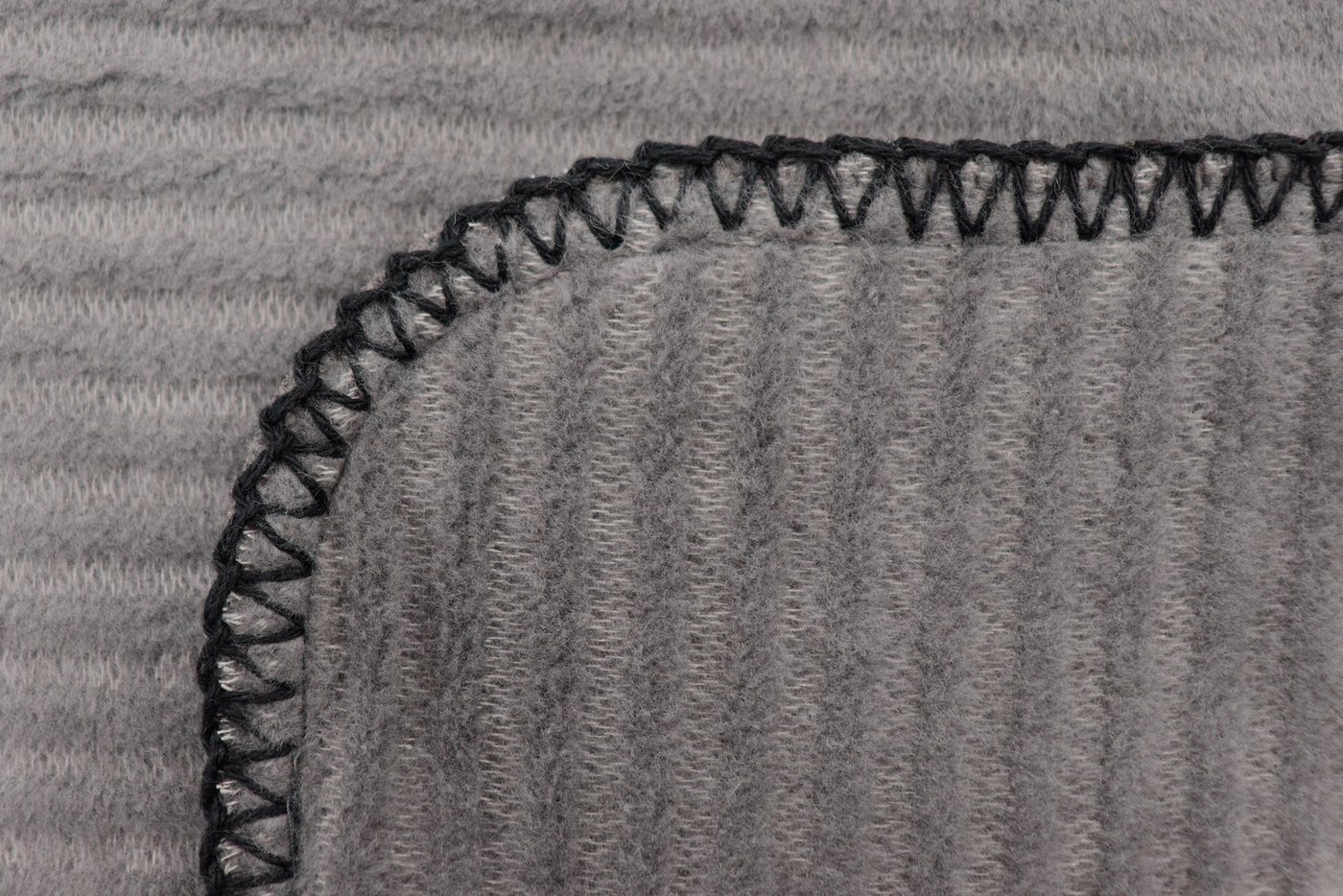 Biederlack Dekokissen Feel Cord, mit schöner Hoch-Tief-Struktur – Bild 4 von 4