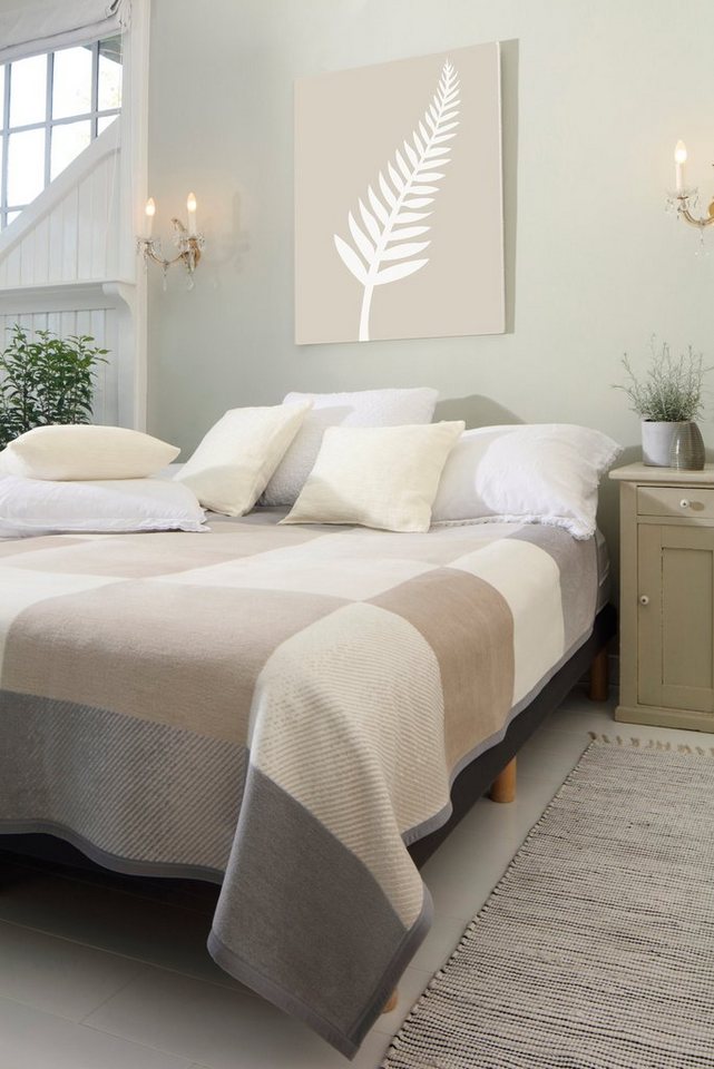 Wohndecke Across beige, karierte Kuscheldecke in 150x200, Decke aus Baumwoll-Mix, Biederlack, Made in Germany – Bild 4 von 5
