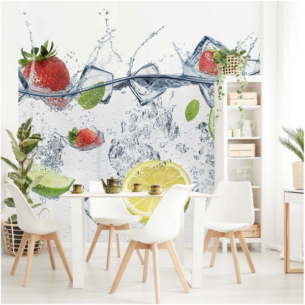 Bilderdepot24 Vliestapete Küche Limette Erdbeere Wasser Eiswürfel Modern Wanddeko Kunst, Glatt, Matt, (Vliestapete inkl. Kleister oder selbstklebend), Küche Ess