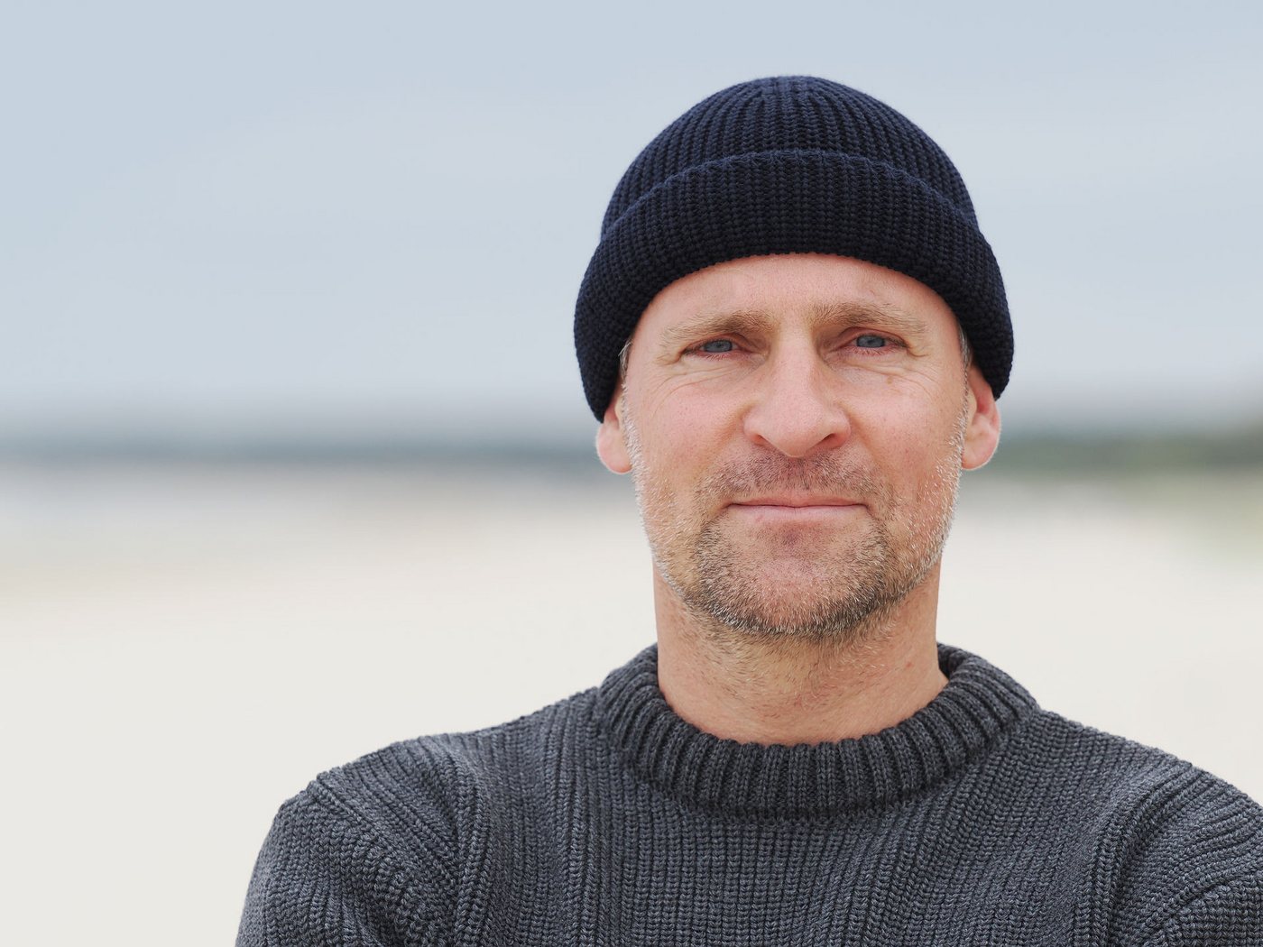 Blauer Peter Rundhalspullover aus Schurwolle mit Rundhals – Bild 4 von 5