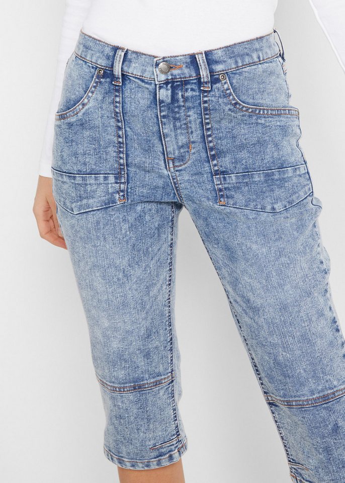 bonprix Caprijeans Regular Fit, aus Baumwollmischung, mit Knopf und Reißverschluss – Bild 3 von 5
