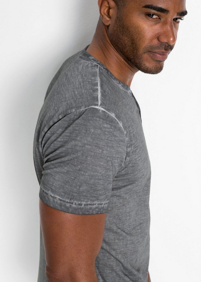 bonprix Henleyshirt Regular fit, Kurzarm, aus Baumwolle, Fade Out Look – Bild 4 von 5