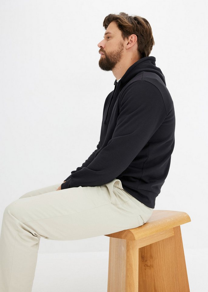 bonprix Hoodie mit Kängurutasche, in weicher Qualität – Bild 3 von 5