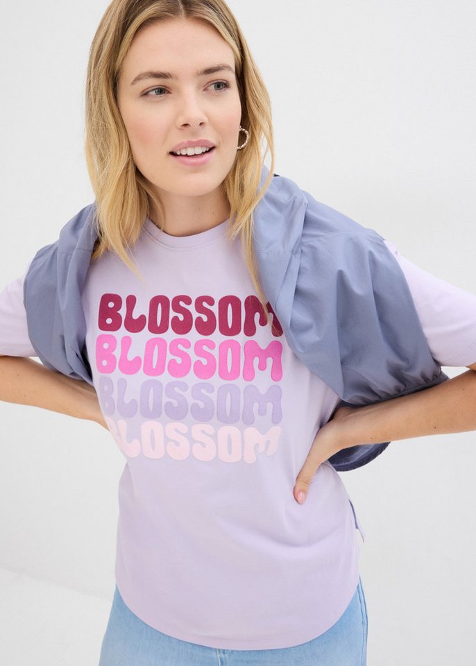 bonprix Oversize-Shirt weiter Schnitt, Halbarm-Design, aus Baumwolle, mit Brustdruck – Bild 2 von 5