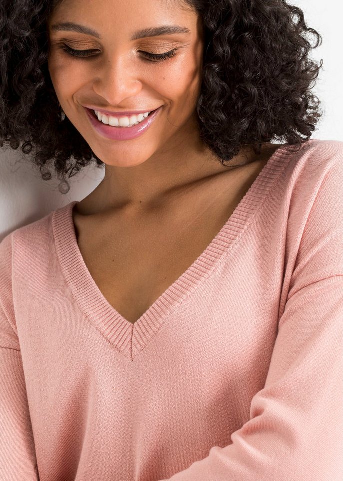 bonprix Strickpullover kuschelweiches Material, Oversize-Passform, V-Ausschnitt – Bild 4 von 5