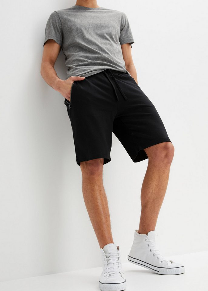 bonprix Sweatbermudas aus Baumwolle und Polyester, mit Reißverschluss-Taschen, regular fit – Bild 4 von 5