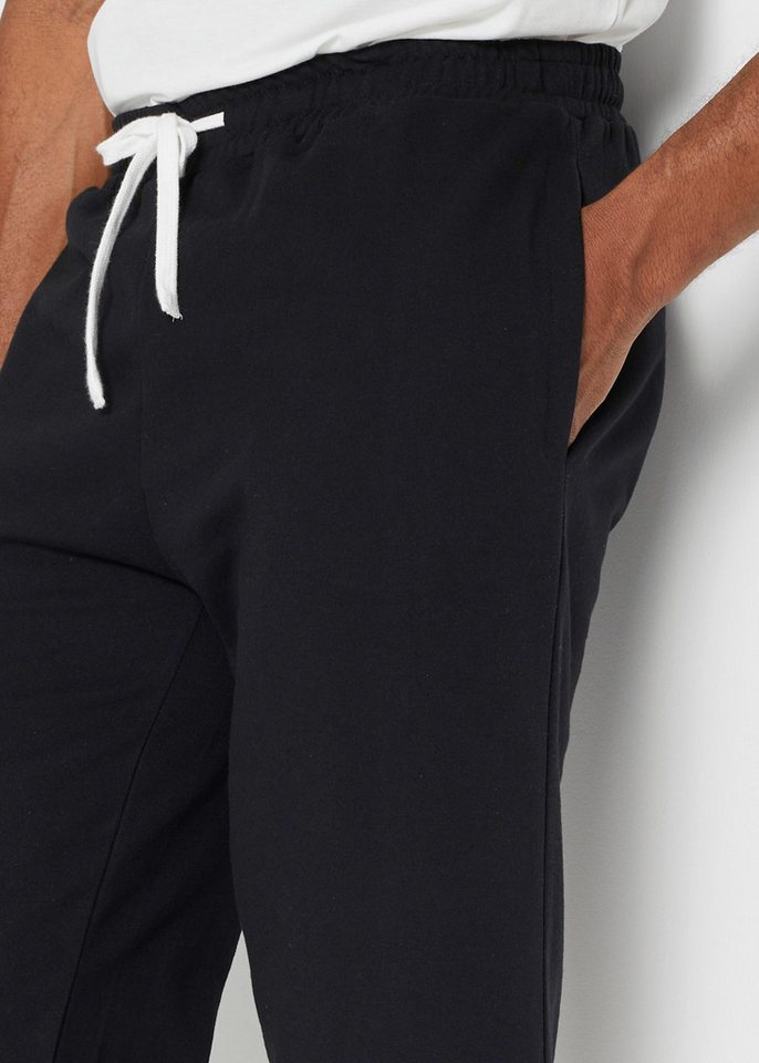 bonprix Sweatbermudas aus Baumwolle und Polyester, regular fit, casual Stil – Bild 2 von 5