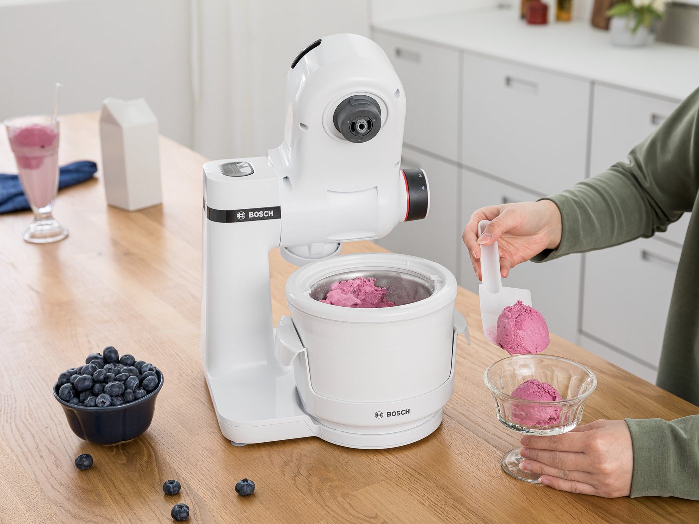 BOSCH Eisbereiteraufsatz MUZS2EB, Zubehör für Bosch Küchenmaschine MUMS2 – Bild 4 von 5
