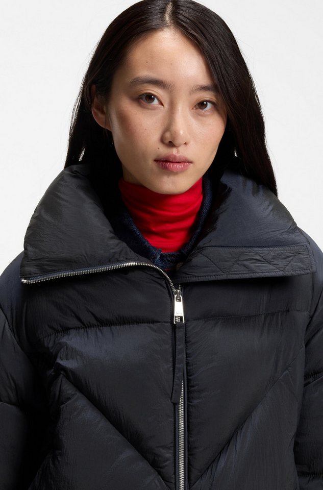 BOSS ORANGE Steppjacke Padilena Premium Damenmode Regular Fit mit Stehkragen, gefütterte Taschen – Bild 2 von 5