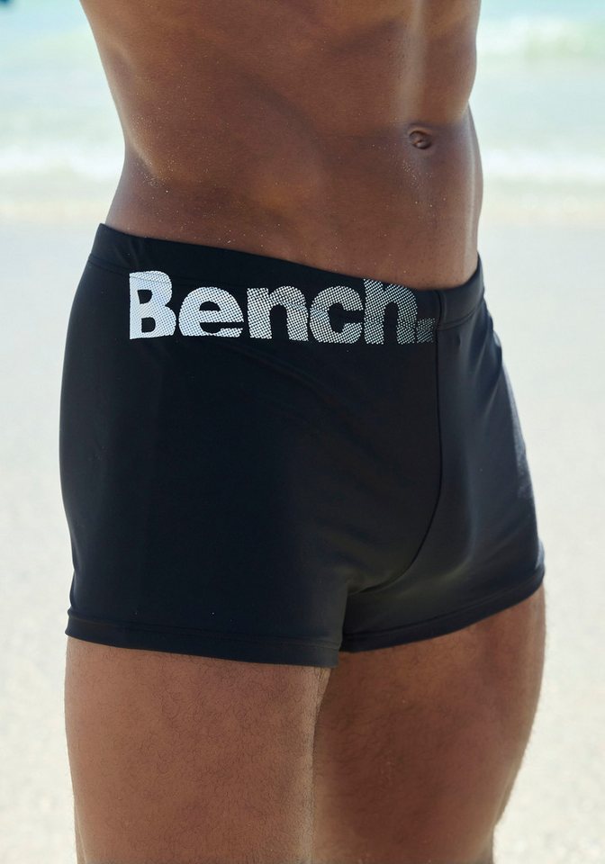 Bench. Boxer-Badehose mit Bench-Schriftzug – Bild 3 von 5