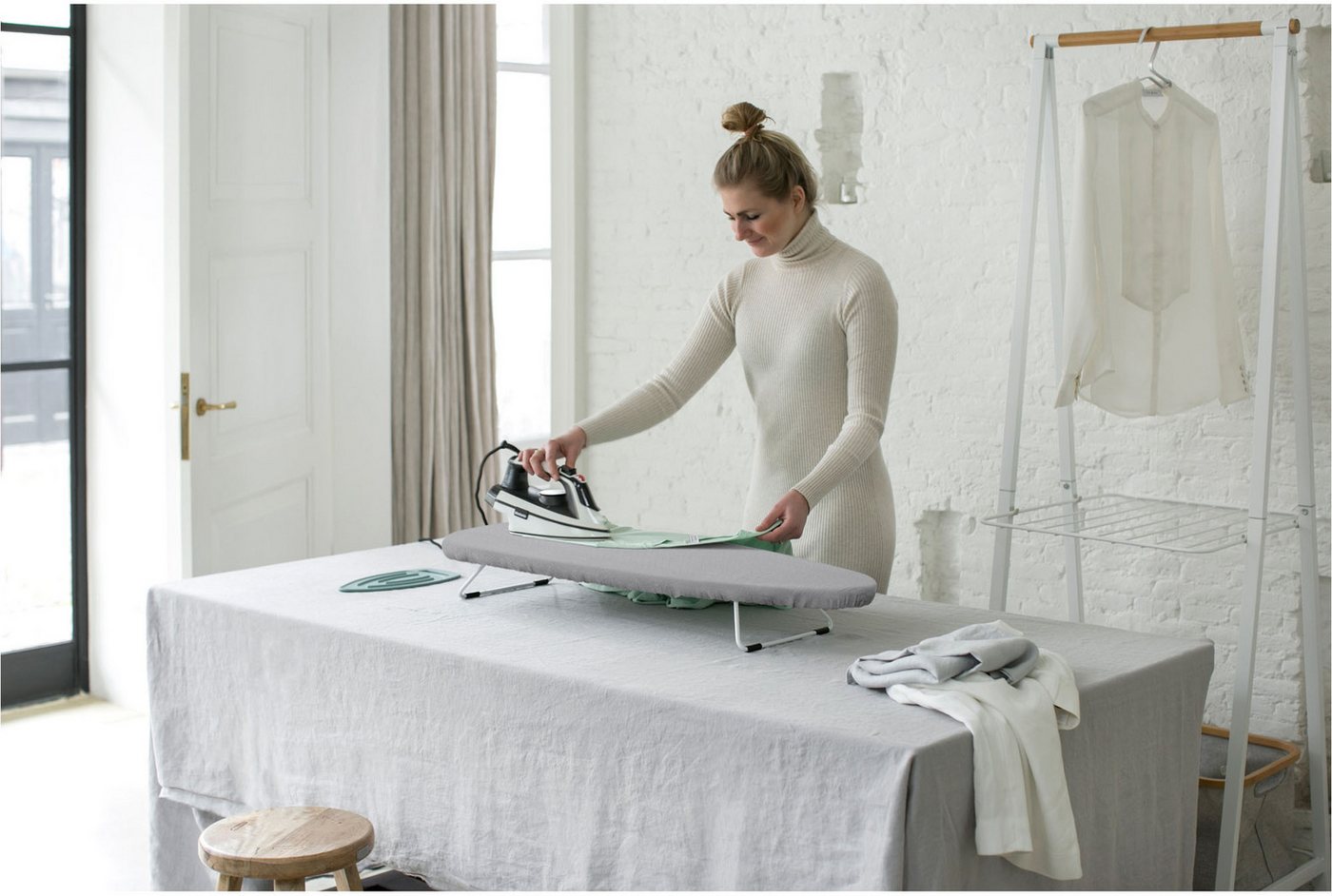 Brabantia Bügelbrett Bügeltisch S, 95 x 30 cm, TableTop, Bügelfläche 95x30 cm, Fairtrade-zertifiziert – Bild 2 von 4
