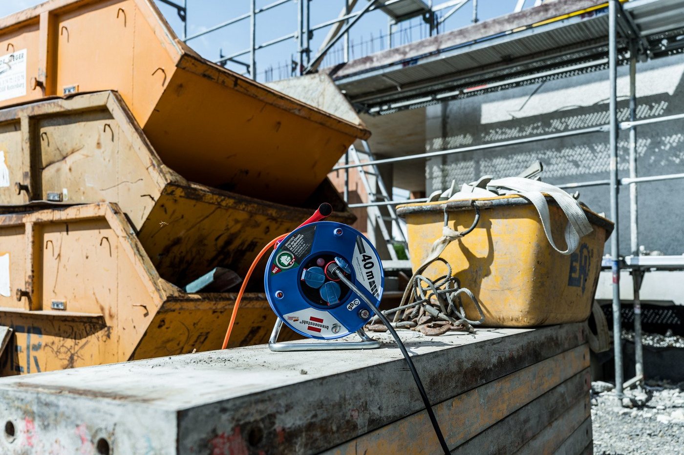Brennenstuhl Garant Kabeltrommel (Klappendeckel, Kabellänge 40 m) – Bild 3 von 5