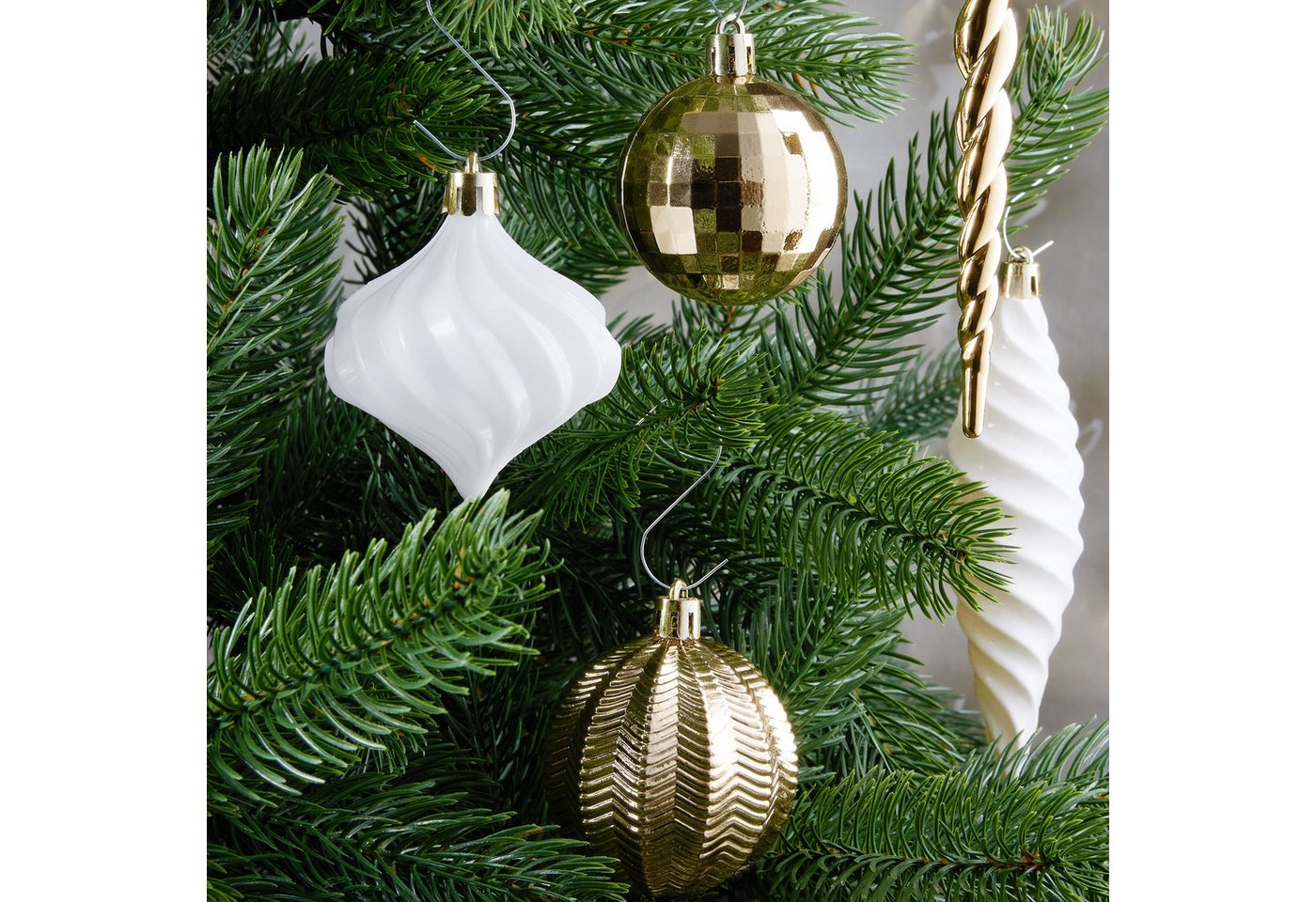 BRUBAKER Weihnachtsbaumkugel 50 -tlg. Premium Christbaumschmuck - Weihnachtskugel Set (50 St), Glitzer Kugeln, Schneeflocken, Eiszapfen und Tannenzapfen Baumsch – Bild 5 von 5