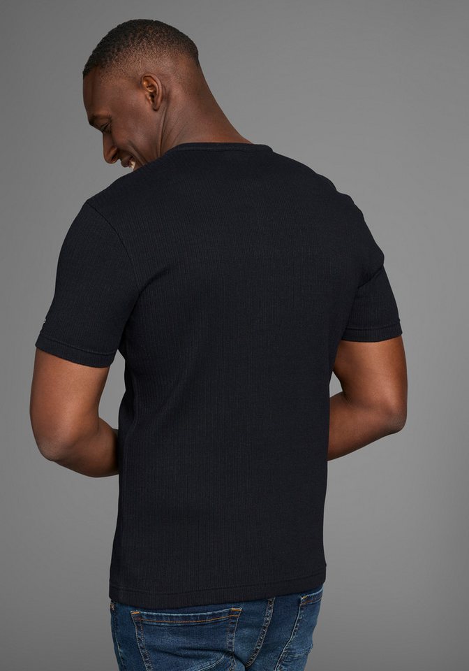 Bruno Banani Henleyshirt in elastischer Rippenqualität – Bild 2 von 5