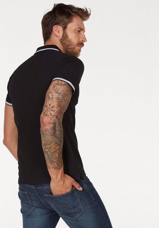 Bruno Banani Poloshirt Kurzarm, körpernahe Passform, Polokragen, aus Baumwollmischung – Bild 2 von 5