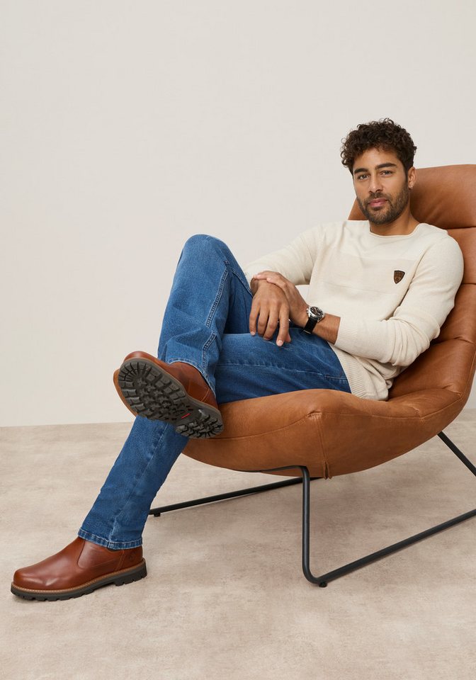 Bruno Banani Rundhalspullover aus Feinstrick, mit Badge und Markenlabel, schmale Passform – Bild 5 von 5