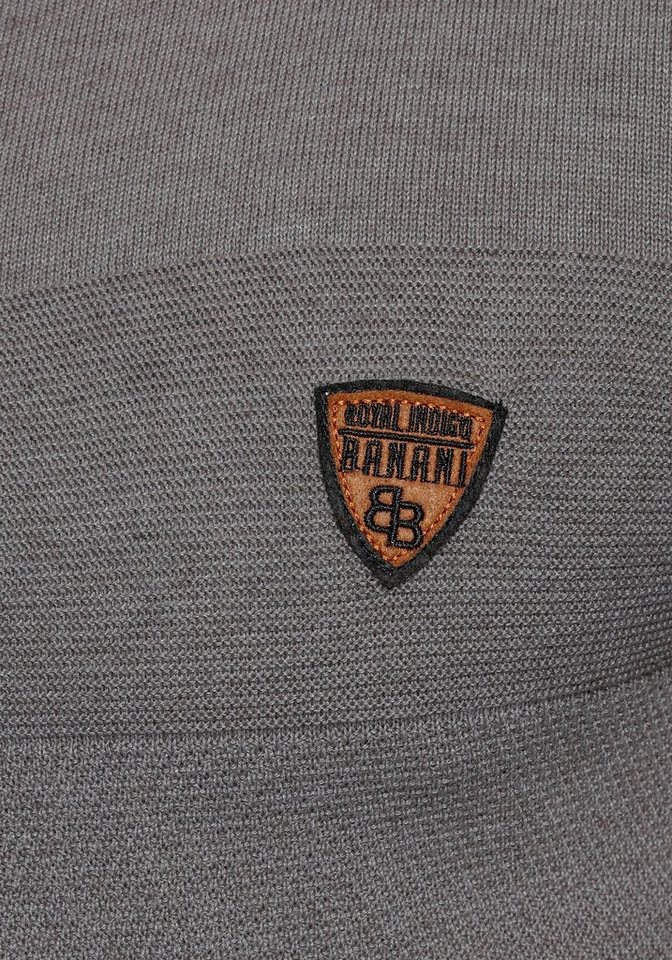 Bruno Banani Rundhalspullover aus Feinstrick, mit Badge und Markenlabel, schmale Passform – Bild 5 von 5