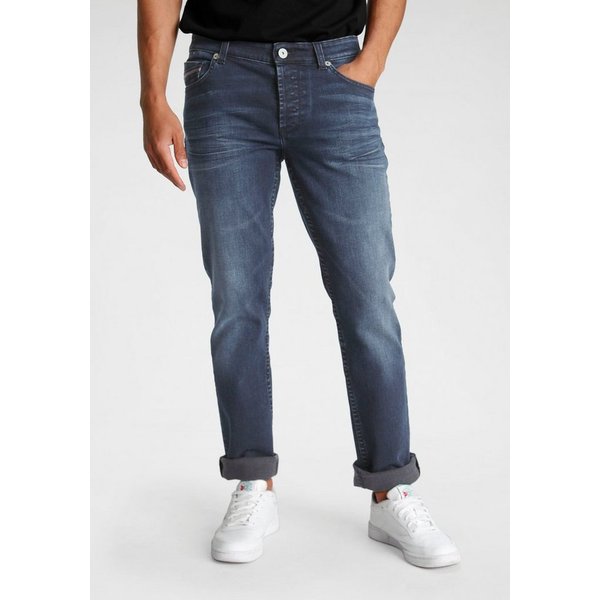 Bruno Banani Straight-Jeans Dylan gerade Beinform, Used-Waschung, niedrige Leibhöhe
