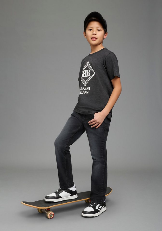 Bruno Banani Straight-Jeans Gerade Stretchjeans mit modischer Stickerei auf Po-Tasche, für Jungen für Jungen, normal hohe Leibhöhe, mit Stickerei – Bild 4 von 5