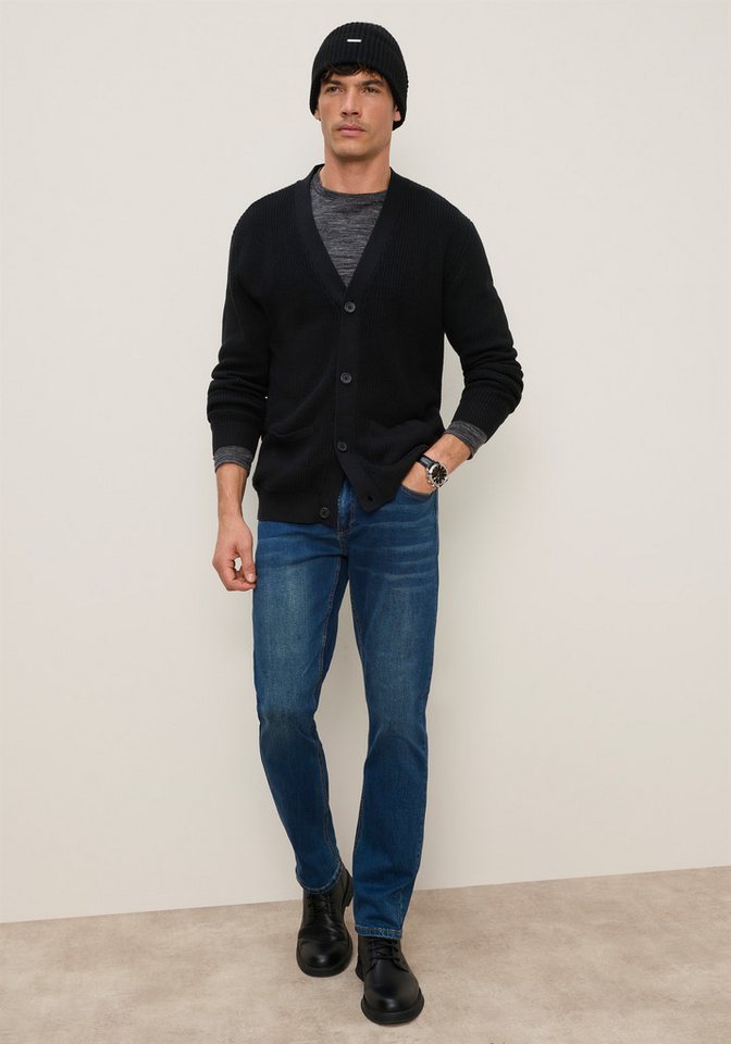 Bruno Banani Strickjacke Zeitloses Design, vielseitig kombinierbar. Ein Must-have! – Bild 4 von 5