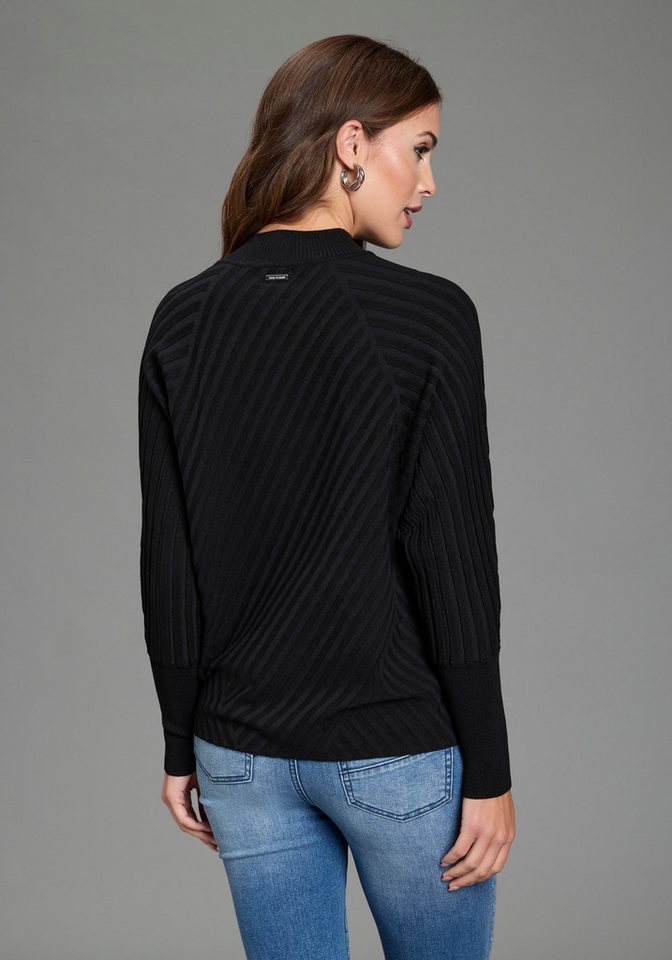 Bruno Banani Strickpullover mit Stehkragen, hüftlange Schnittform, unifarbenes Design – Bild 2 von 5