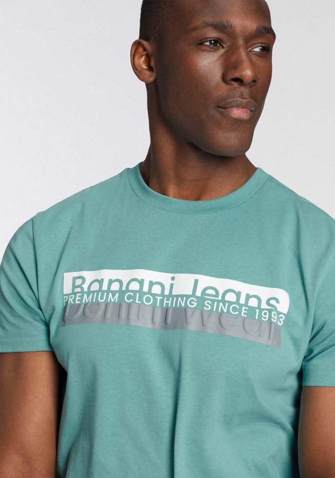 Bruno Banani T-Shirt mit modischem Frontprint – Bild 4 von 5