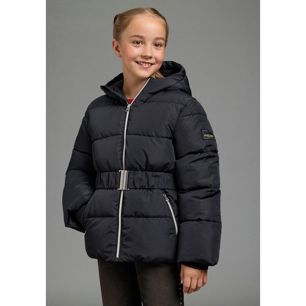 Bruno Banani Winterjacke Winterjacke mit modischen Gürtel, macht eine schöne Silhouette Warme Jacke mit modischem Schnallengürtel und Kapuze, fleecegefüttert
