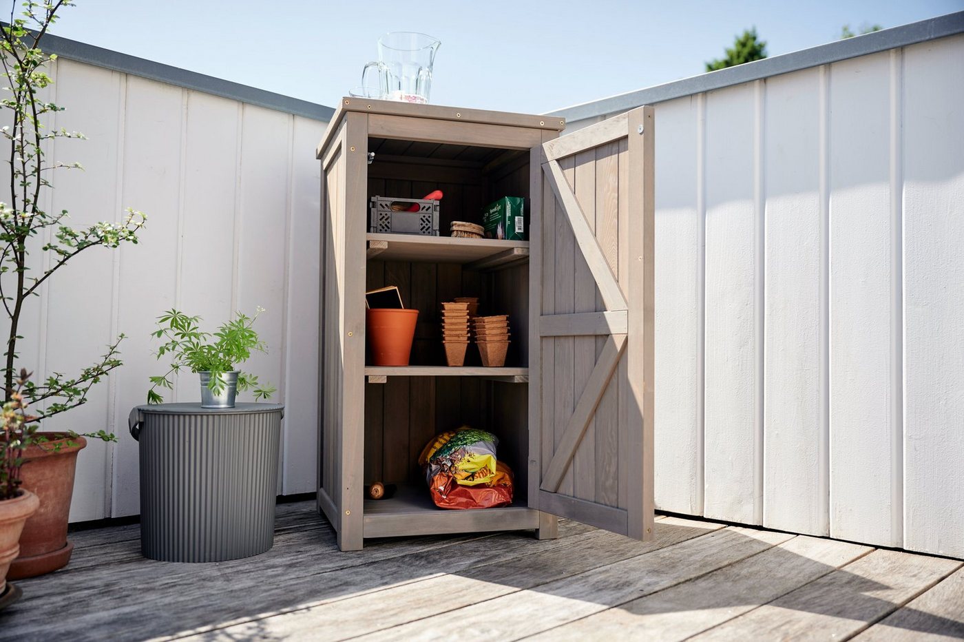 BUTENKIST Garten-Geräteschrank NEELE, Balkonschrank, Gartenschrank klein, Pflanztisch, Aufbewahrung, Holz – Bild 2 von 5