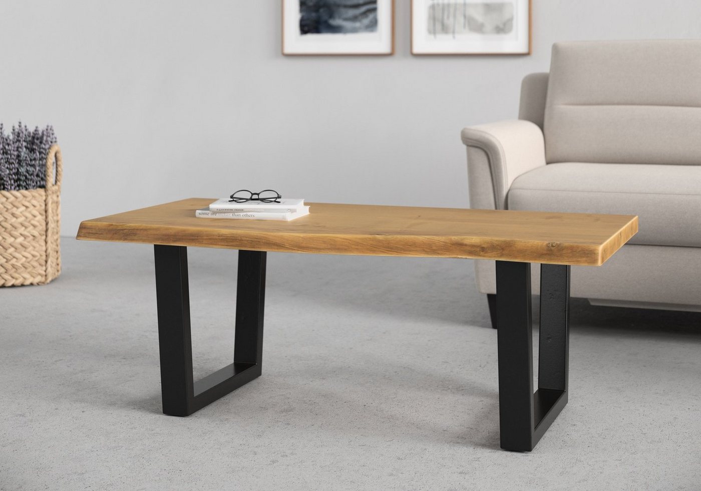 byLIVING Couchtisch Judy, aus Massivholz, mit natürlicher Baumkante, Breite 120 cm – Bild 2 von 5