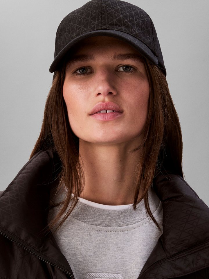 Calvin Klein Jeans Baseball Cap EMBLEM PRINT w LEATHER PATCH CAP Regular fit und größenverstellbar – Bild 4 von 5
