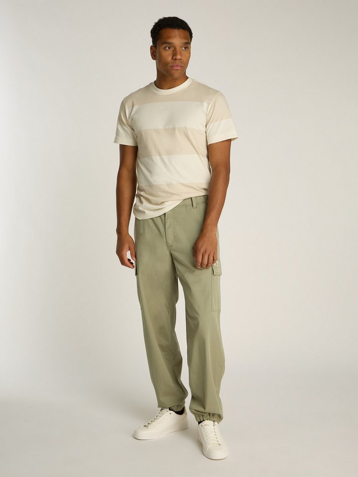Calvin Klein Jeans Cargohose REGULAR STRAIGHT CARGO mit Logoprägung – Bild 4 von 5
