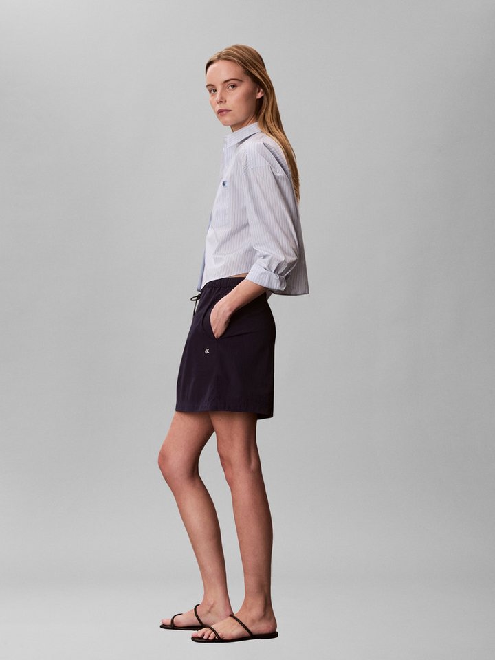Calvin Klein Jeans Hemdbluse COTTON POPLIN CROPPED Regular fit mit normalem Hemdkragen – Bild 5 von 5