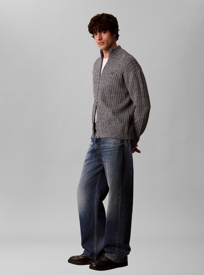 Calvin Klein Jeans Rundhalspullover VERTICAL TEXTURE COTTON Regular fit mit 2-Wege-Reißverschluss – Bild 5 von 5