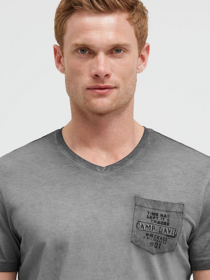 CAMP DAVID V-Shirt mit Brusttasche – Bild 5 von 5