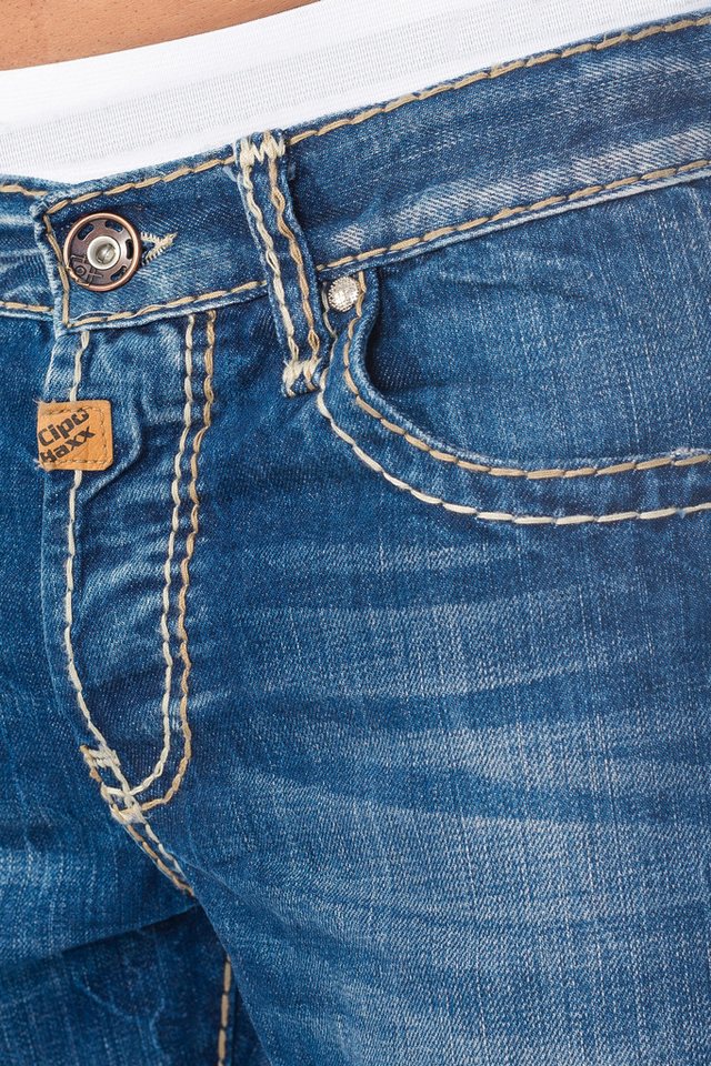 Cipo & Baxx Regular-fit-Jeans Herren Jeans mit modischen Nähten Stylische Kontrastnähte und kleine Abriebstellen in der Waschung – Bild 4 von 5