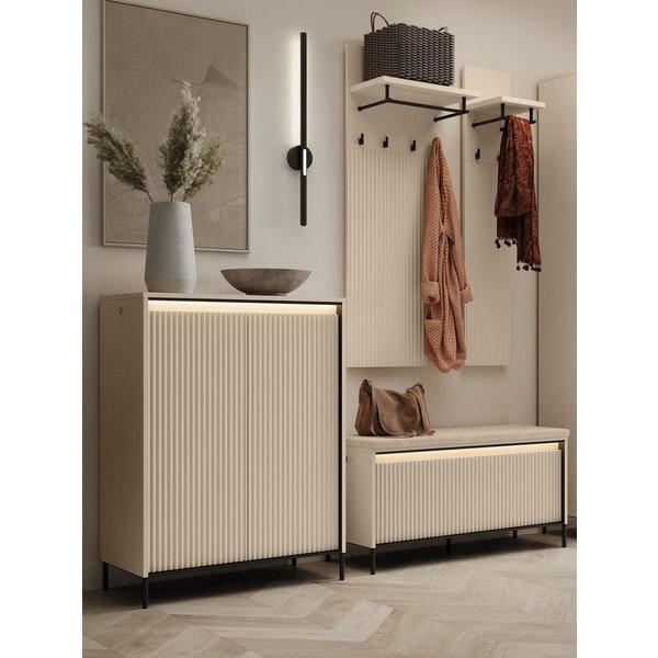 Compleo Garderoben-Set FLORE mit LED-Beleuchtung, geriffelte Front, Schuhschrank & Spiegel, Sandbeige, gepolsterte Sitzfläche, LED, platzsparend