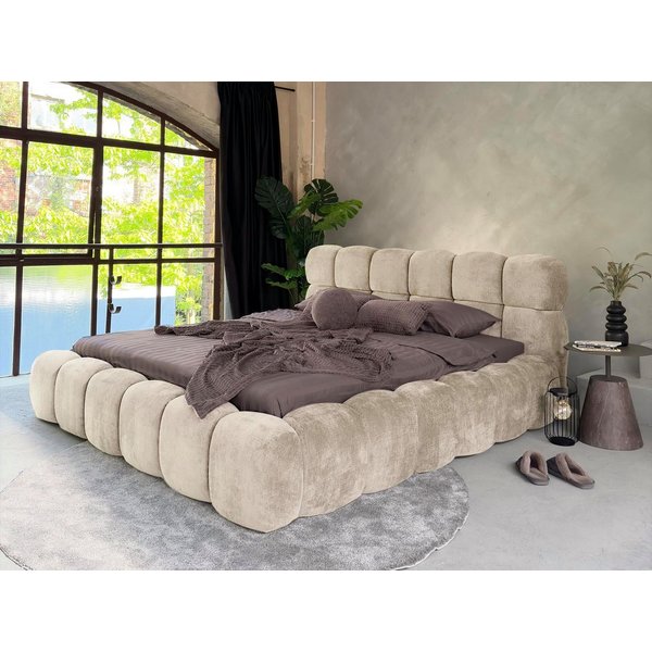 Compleo Polsterbett ELVA im Wolken-Look mit Bettkasten und hohem, weichem Kopfteil (Chenille-Stoff), 160 × 200 cm, Metallrost und Schaumstoff, Schlafkomfort