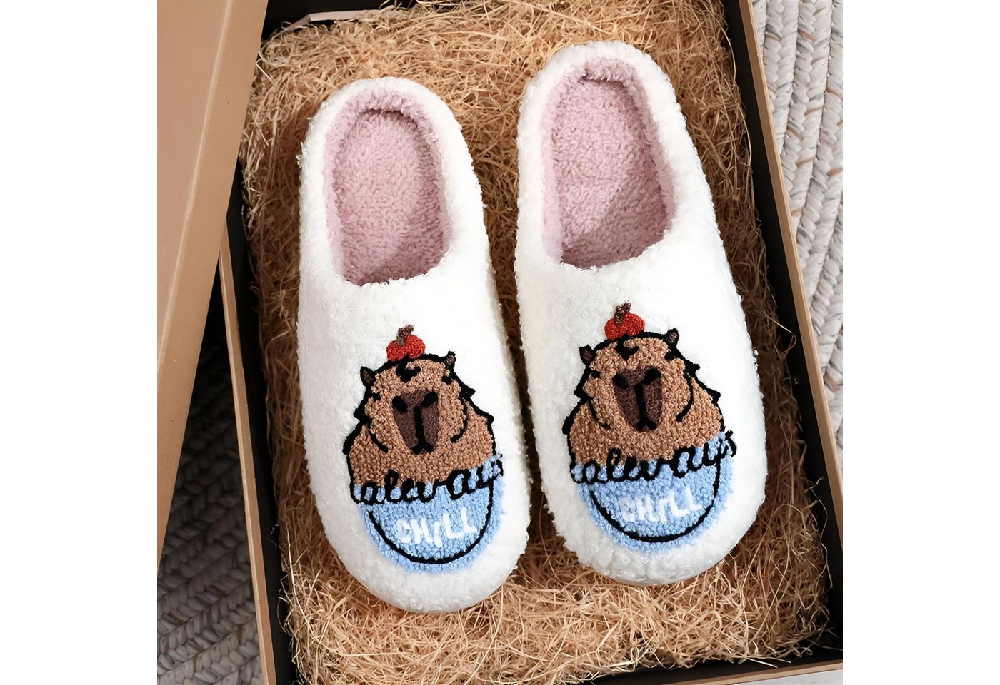 Corimori mit netten Motiven, Gr. 34-44, Antirutsch & bequem Plüsch Hausschuhe (Packung, Geschenk) Capybara Pantoffeln für Kinder und Erwachsene, EU Größe 42-43 – Bild 2 von 3