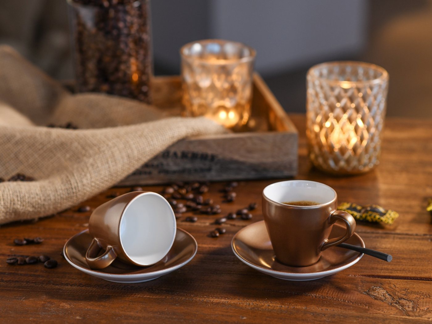 creaTable Espressotasse Golden Days Weiß, Espressoset, 12-tlg., 12-tlg., Steinzeug, Goldfarbene Spezialglasur – Bild 2 von 5