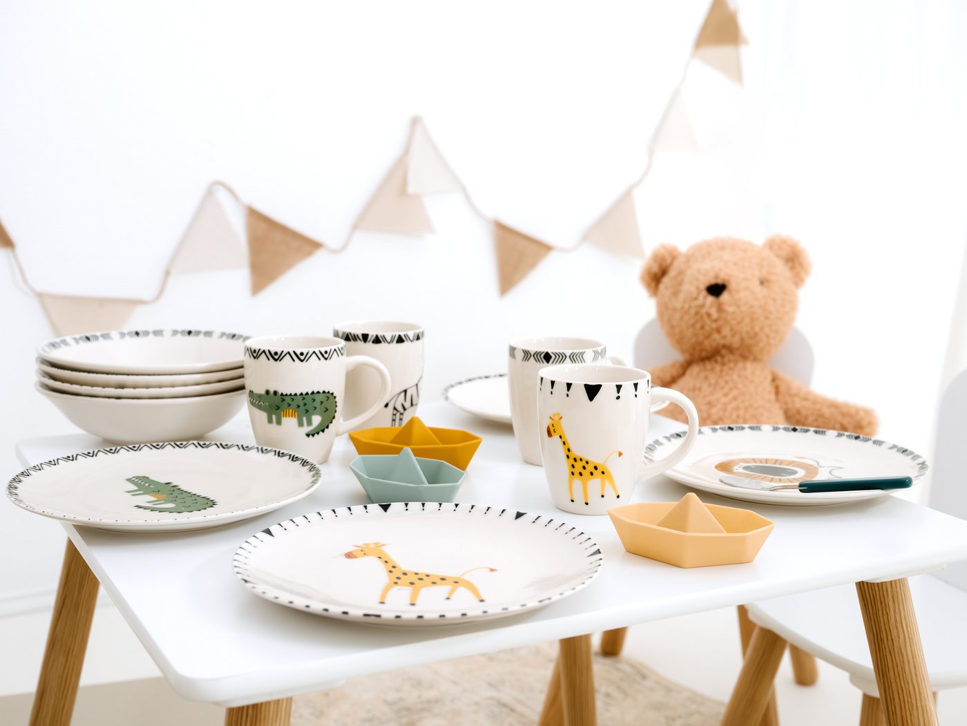 creaTable Kindergeschirr-Set Safari Giraffe, Kinder Set 3-tlg. (3-tlg), 1 Personen, Steinzeug, gezeichnete Tiermotive, skandinavischer Stil, Ethno-Style Motive – Bild 5 von 5