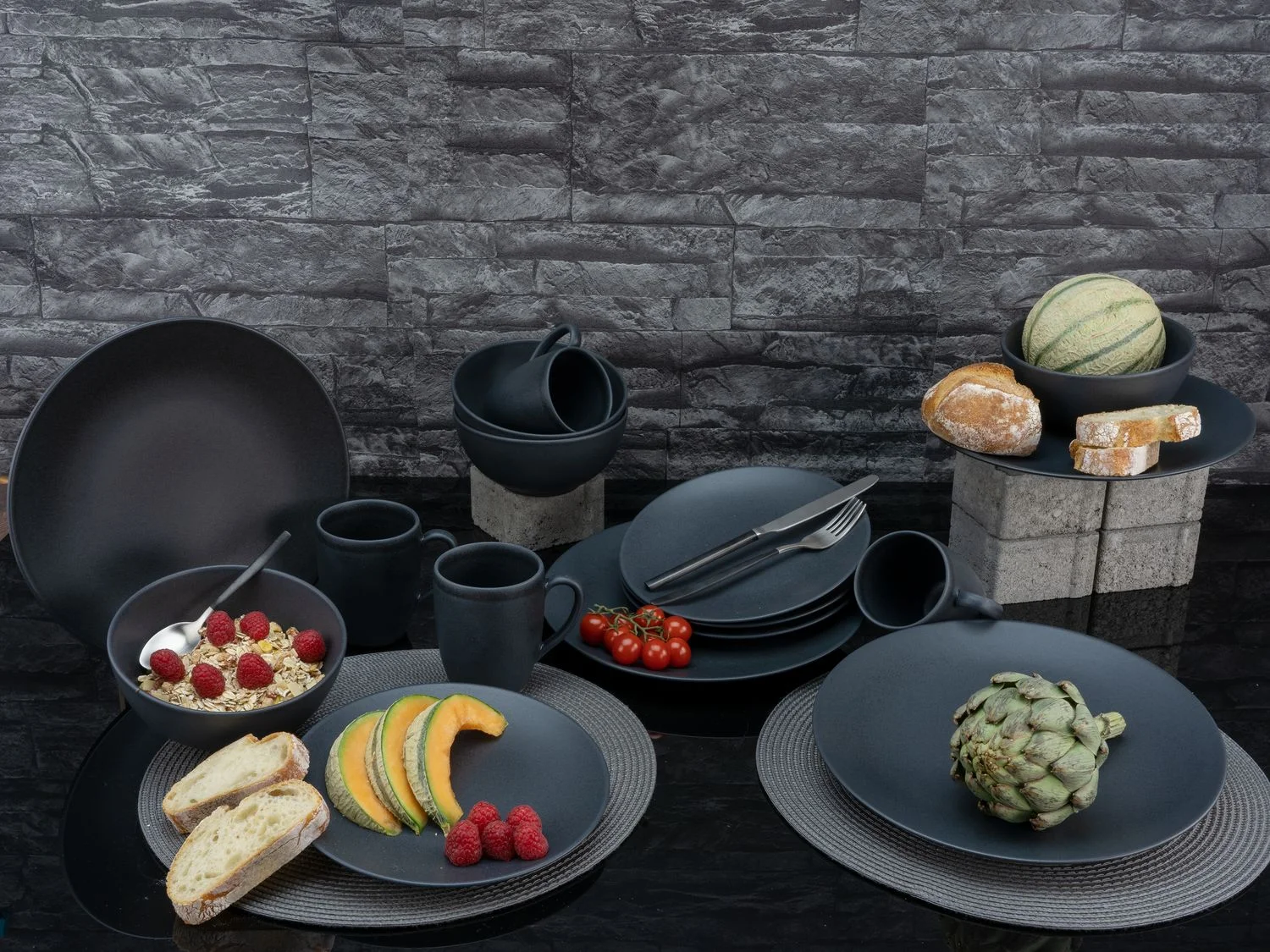 creaTable Kombiservice Geschirr-Set Soft Touch Black (16-tlg), 4 Personen, Steinzeug, Service, schwarz, seidenmatte Glasur, 16 Teile, für 4 Personen – Bild 2 von 2