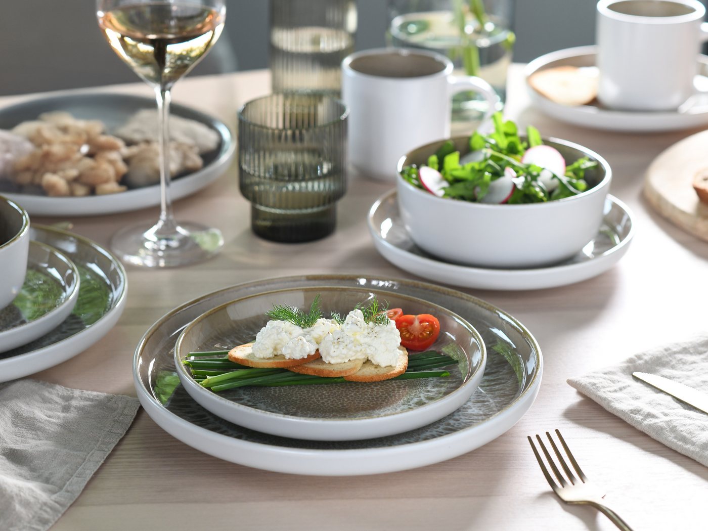 creaTable Kombiservice Nordic Fjord, Service 16-tlg. (16-tlg), 4 Personen, Steinzeug, Reaktive Glasur, Einzigartiger Look – Bild 3 von 5