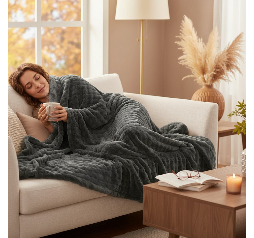 Wohndecke Nova, Kuscheldecke 150x200 cm fürs Wohnzimmer oder Sofa, Delindo Lifestyle, Webpelzdecke – Bild 5 von 5
