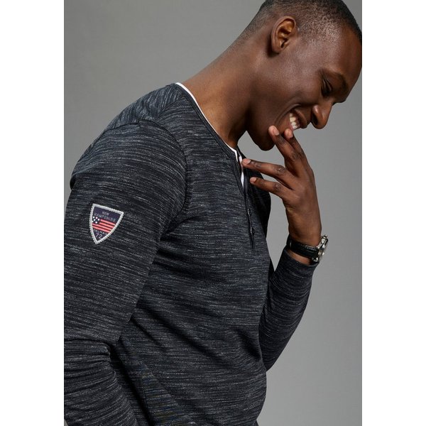 DELMAO Henleyshirt Langarm, melierte Optik, Henleykragen, aus Baumwollmischung